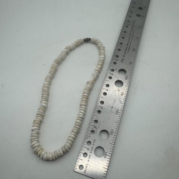 Vintage White Puka Shell Necklace 15 Inch Length Polished Disc Beads With Clasp - Picture 4 of 5